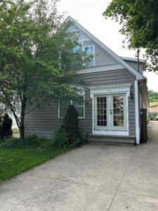 1048 W 6TH Street