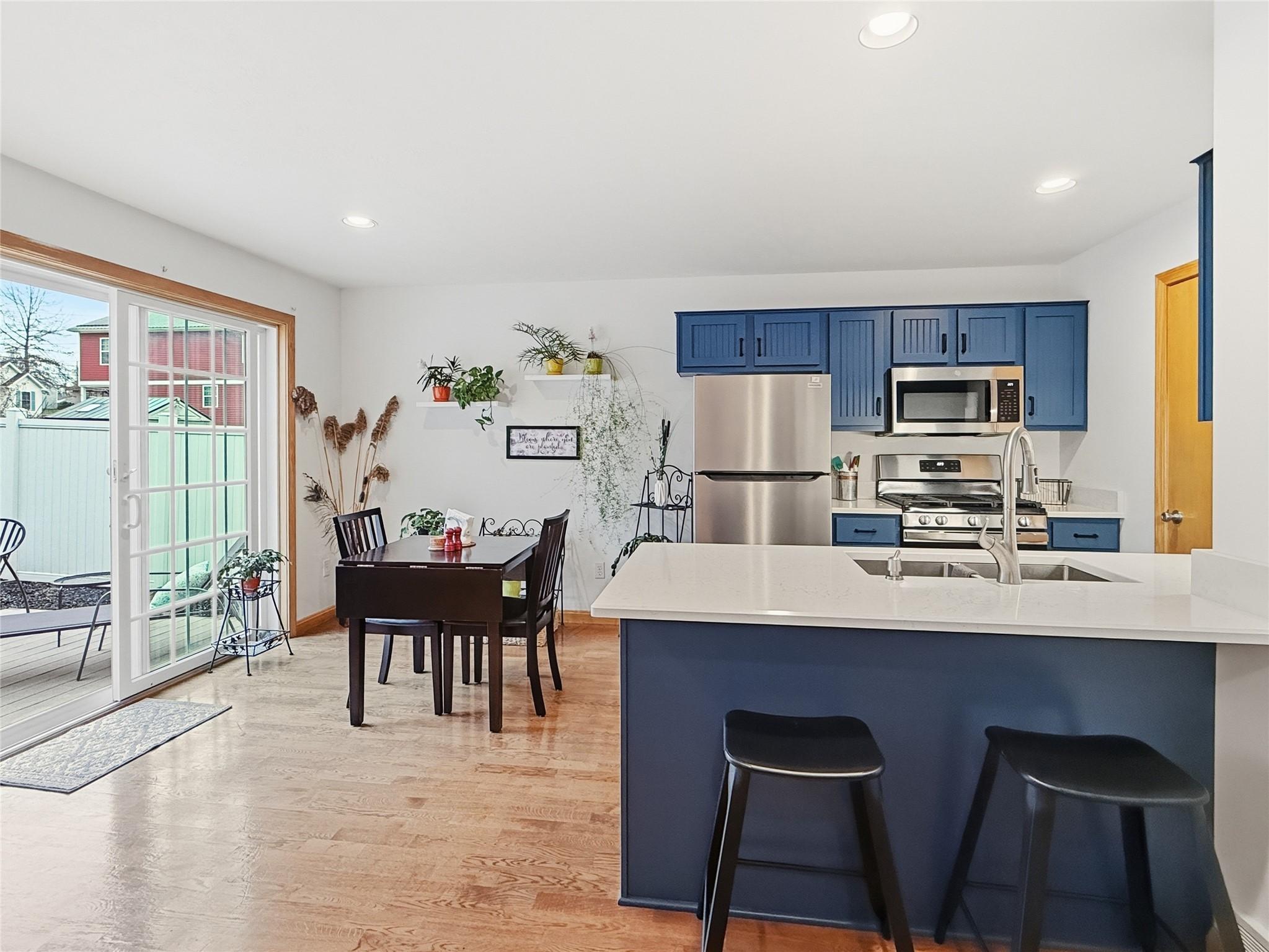 Image 3: Kitchen