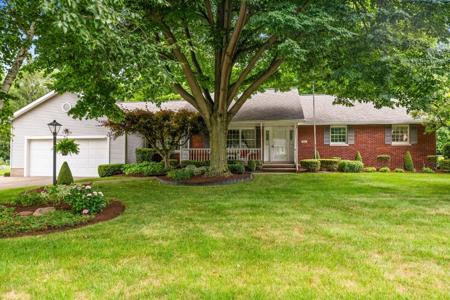425 BONNIE BRAE