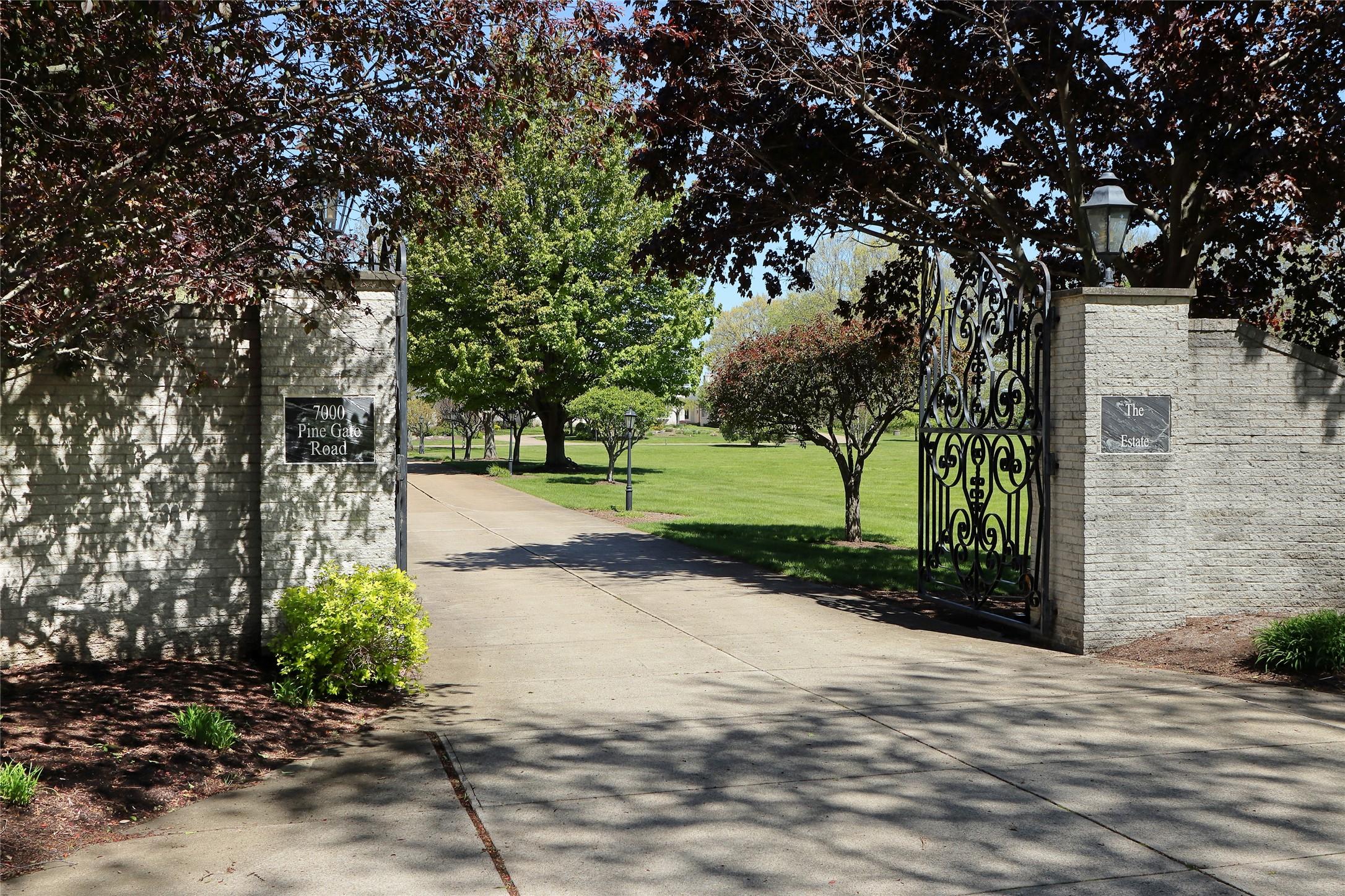 Image 2: Welcoming Front Gate to 10 Acres of Lake View Prop