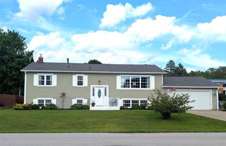 104 SHERWOOD Drive