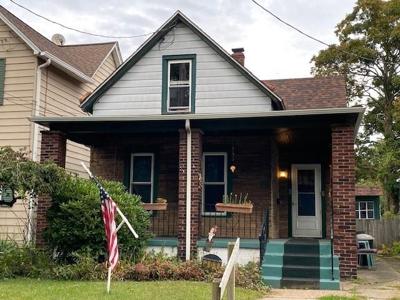 403 EAST Avenue