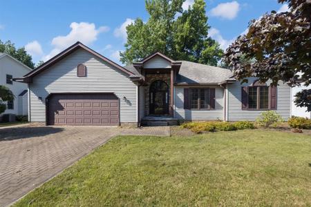 222 OAK TREE Court