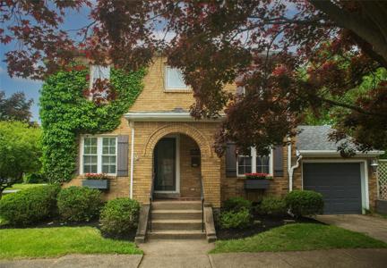 2058 W 4TH Street