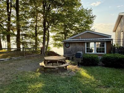 4 FREEPORT Road