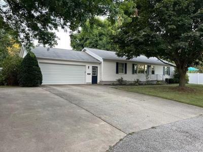 1049 SHERMAN Drive