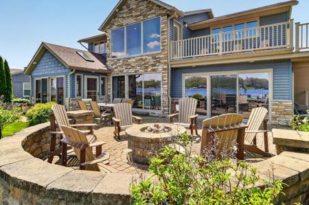 10698 BANEBERRY Lane