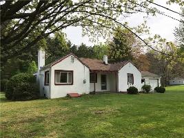 1026 WINDING WAY