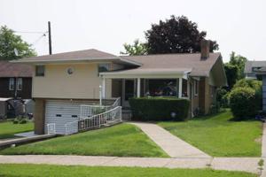 1129 E 3RD Street