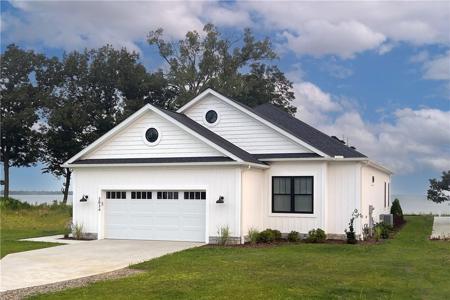 2034 LAKESIDE Drive