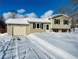 307 HILLCREST Drive
