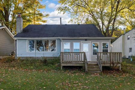 12241 LAKEVIEW Drive