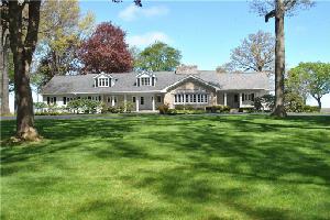 2238 SOUTH SHORE Drive
