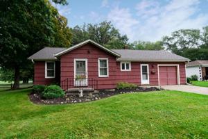 447 HOWE Avenue