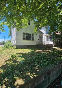 1053 EAST 4TH Street