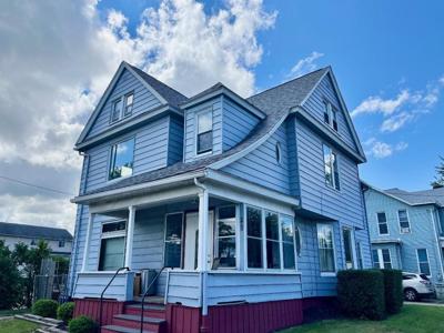402 MYRTLE Street