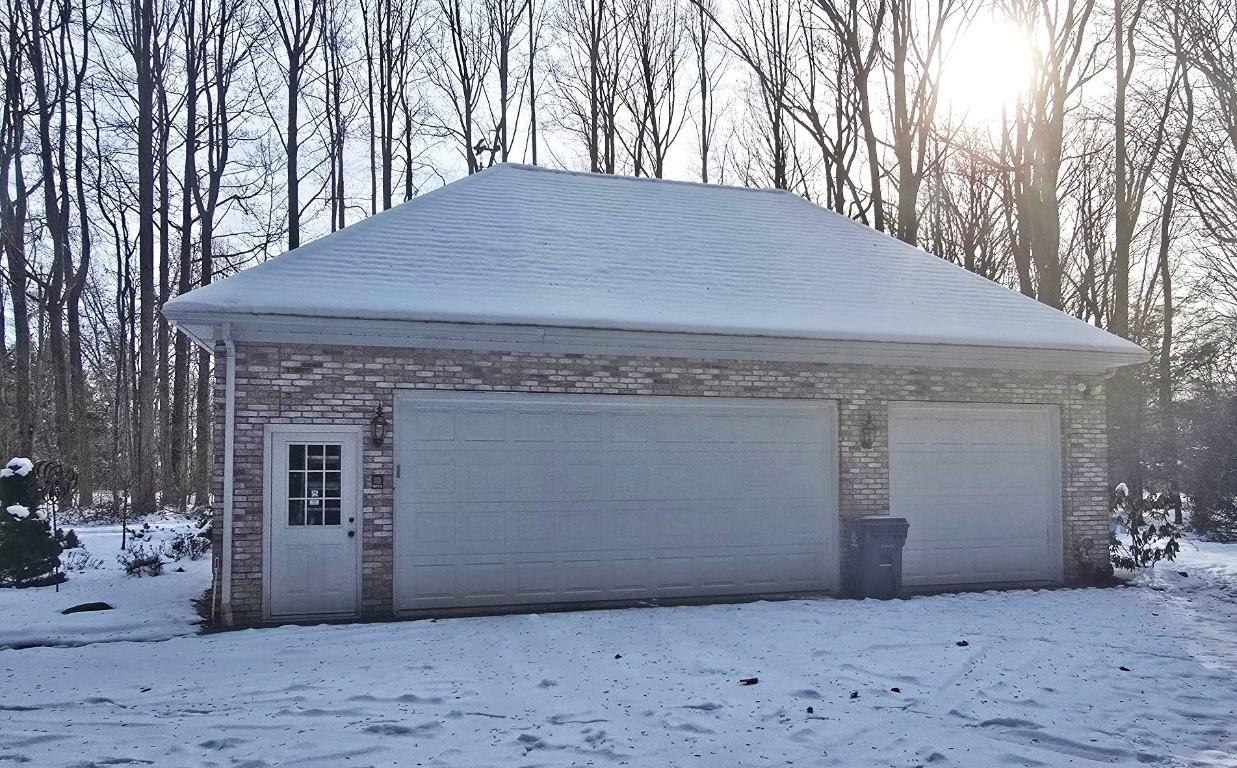 Image 4: Three Car Detached Garage