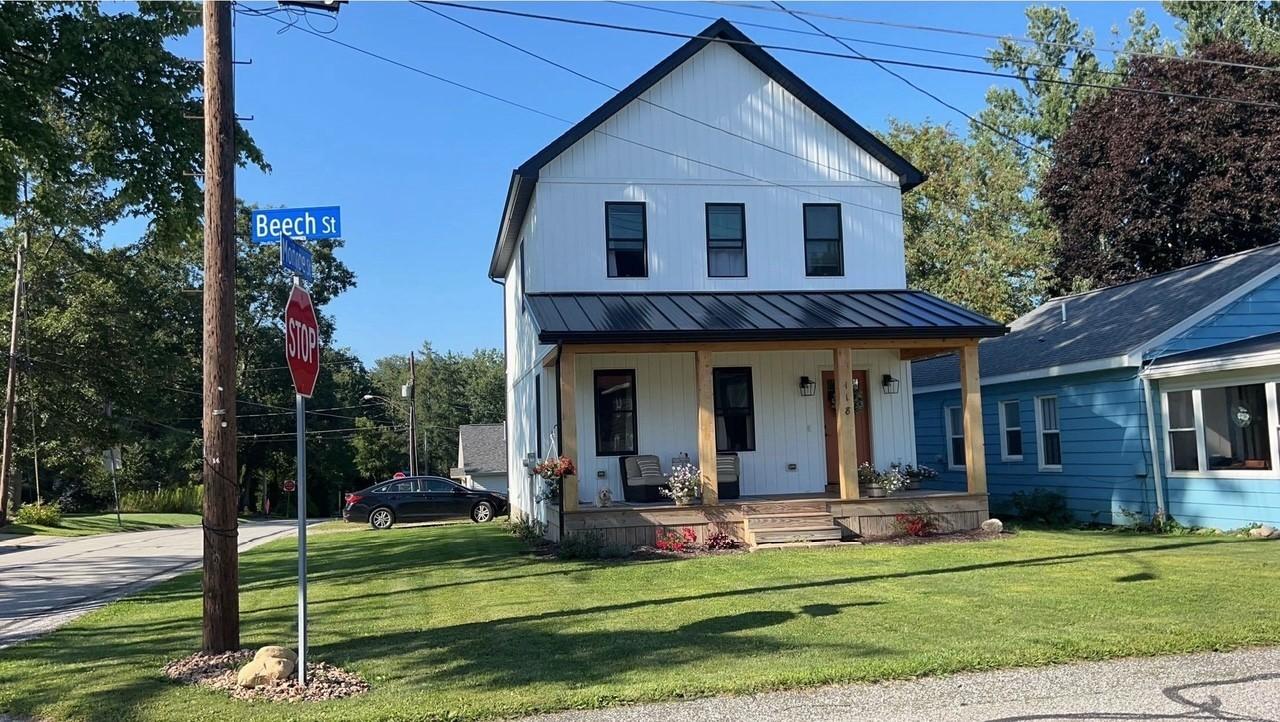 Image 1: Summer Front of House