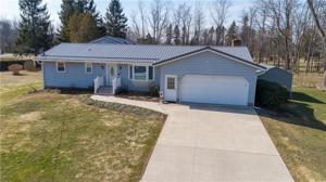 96 INDIAN Drive