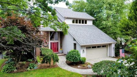 4574 WALTEN WOODS Drive