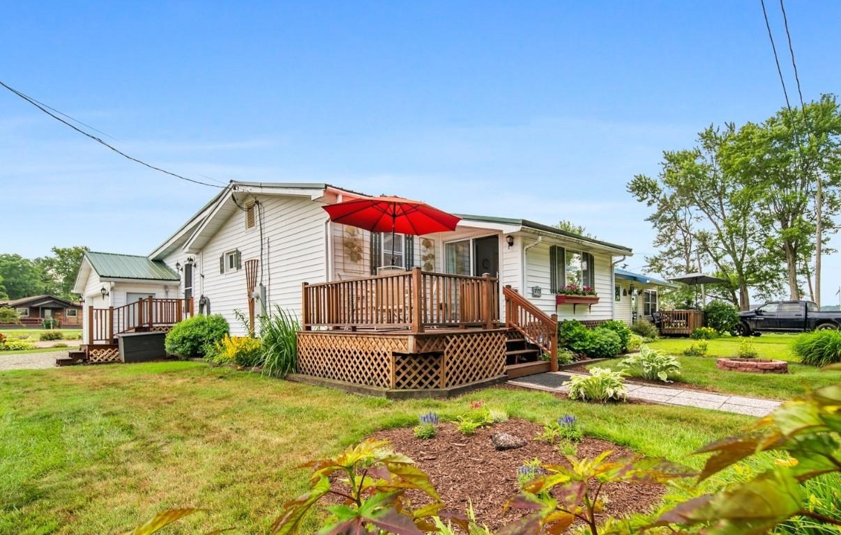 Image 1: Welcome home to 24530 Sandberg.  View from cross r