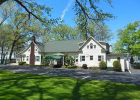 1990 LAKESIDE Drive