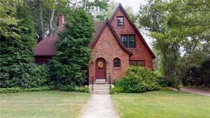316 CRESCENT Drive