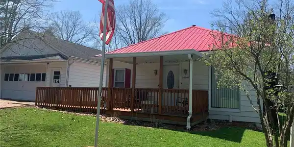 24001 BLOOMFIELD Drive