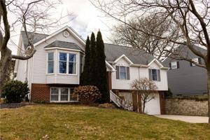 2615 LAKESIDE Drive