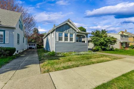 426 SANFORD Place