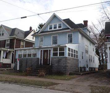 615 W 4 TH Street