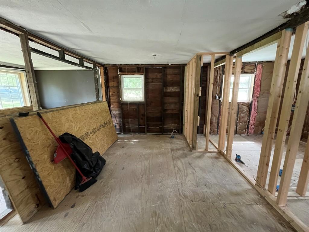 Image 4: Family/Living Room Area