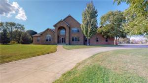 180 LAKE HAVEN Court