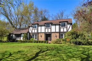137 SUNSET Drive