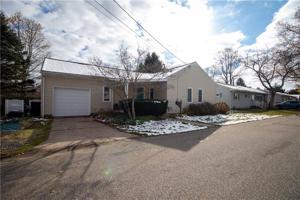 112 DAVIS Drive
