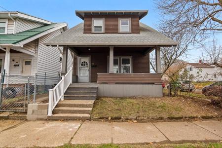 302 POPLAR Street