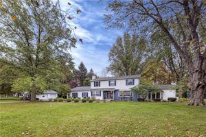 6425 FAIR OAKS Circle