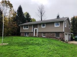 5461 WOODLAWN Drive