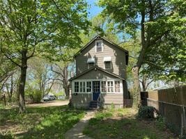 538 1/2 W 3RD Street