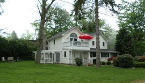 6391 LAKE FOREST Drive