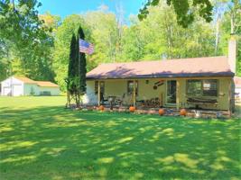 1732 LAKEVIEW Road