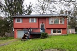 5421 WALLACE Drive