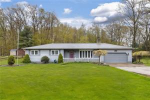375 HAWTHORNE Drive