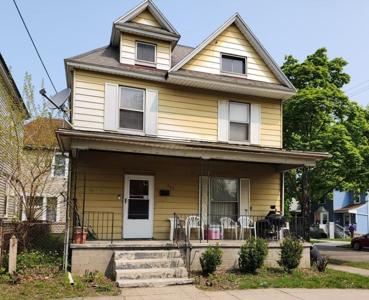 502 W 3RD Street