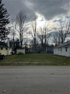 242 BEACHGROVE Drive