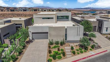 16 Canyon Shores Place