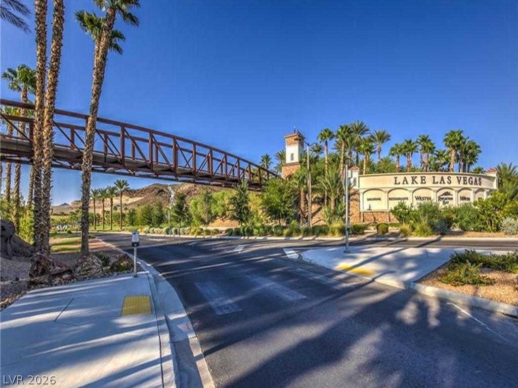 Image 3: Welcome to Lake Las Vegas, where natural beauty me