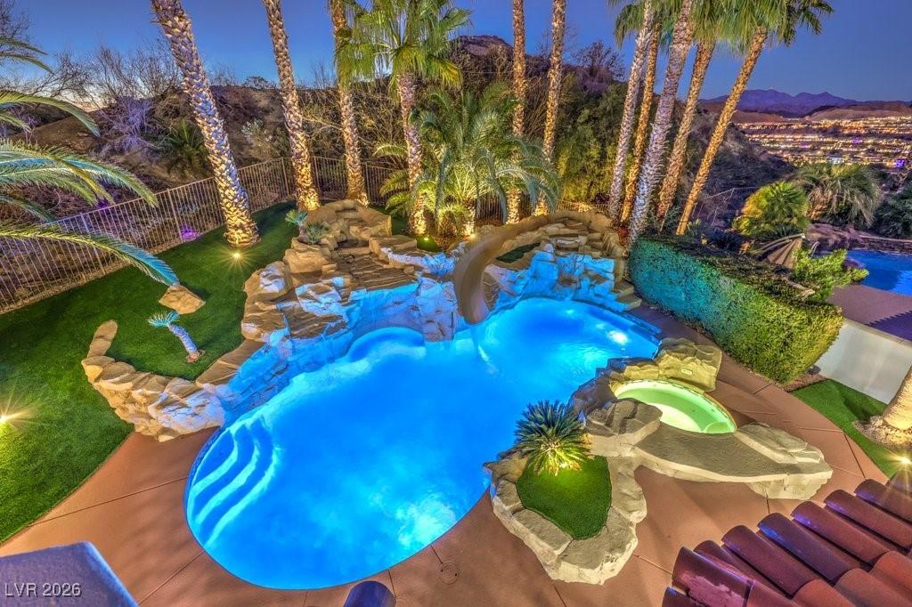 Image 4: Lake Las Vegas Luxury Living