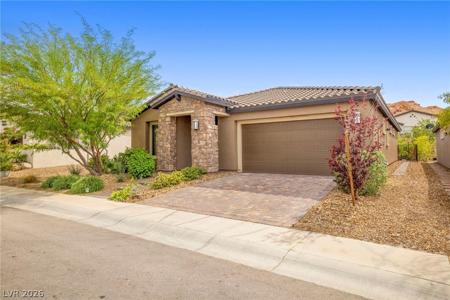 25 Desert Sunshine Place