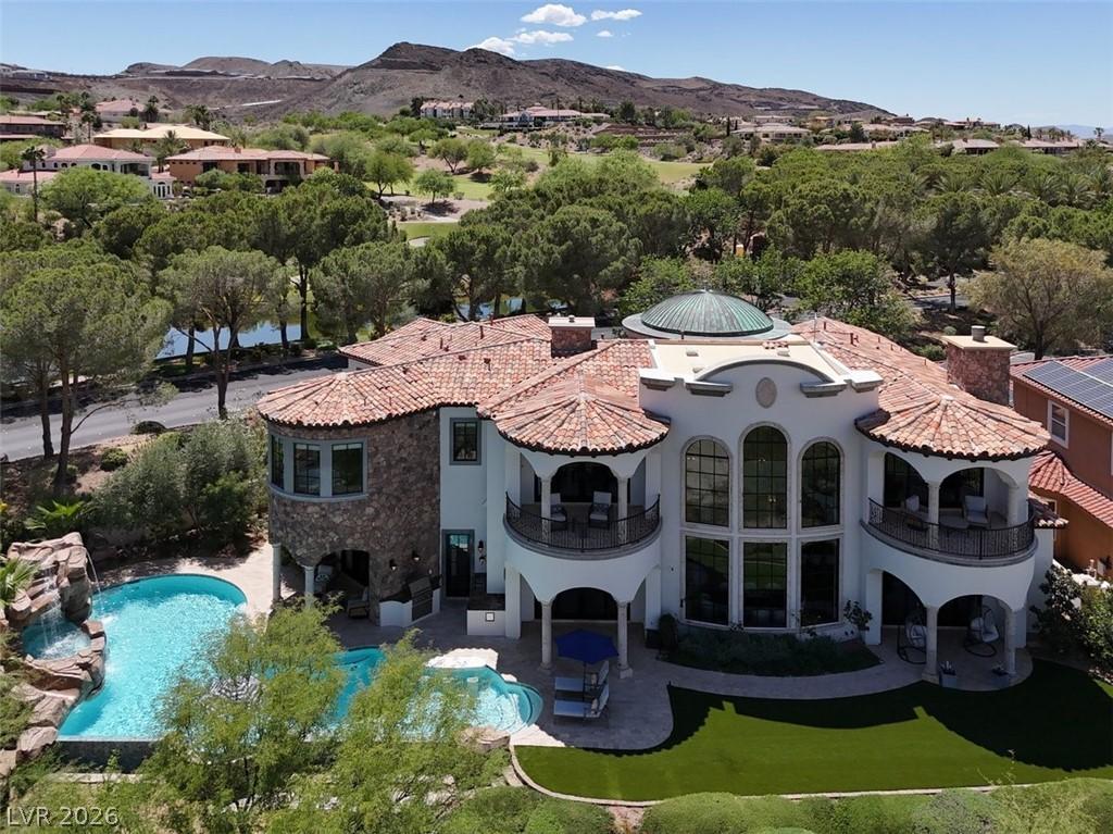 Image 1: Private estate with distinctive architecture and r